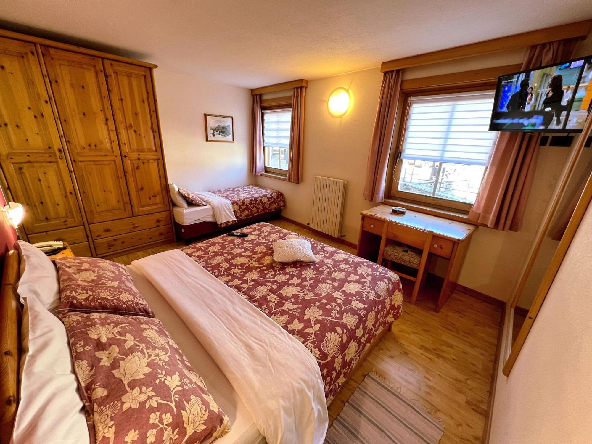 Garni Francescato Hotel Livigno Exterior photo